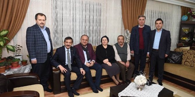 Vali Yıldırım Ve Başkan Babaş, Şehit Ailelerini Ziyaret Etti