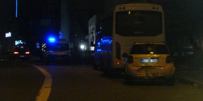 Kartal’da Şüpheli Araç Polisi Alarma Geçirdi