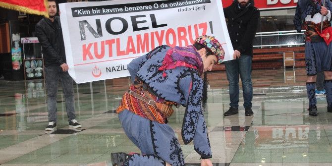 Oyuncak Tabancalı Noel Baba Protestosuna 10 Gözaltı