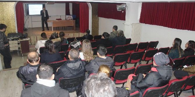 Öğretmelere, “Eğitimde Teknoloji Kullanımı Eğitimi” Verildi