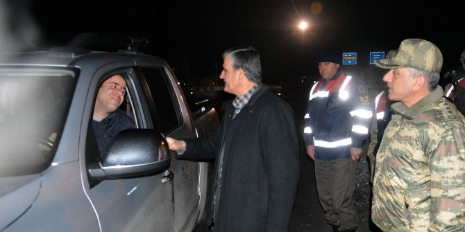 Vali Özefe, Güvenlik Güçlerinin Yeni Yılını Kutladı