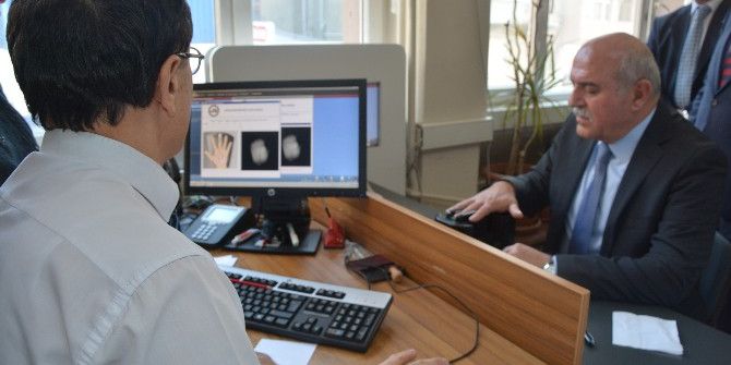 Yeni Kimlik İçin İlk Başvuru Validen