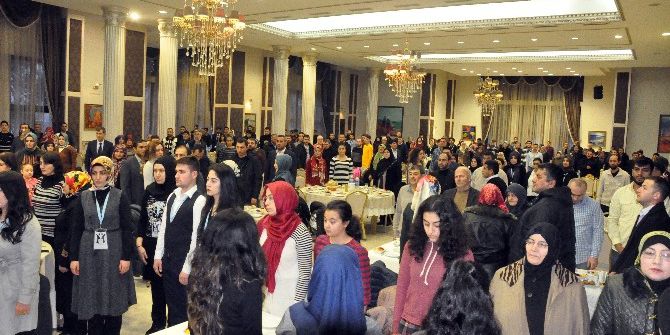 Gazi’de ‘Fetih Gecesi’ Kutlandı