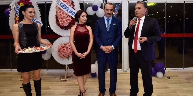 Yüzüklerini Başkan Uysal Taktı