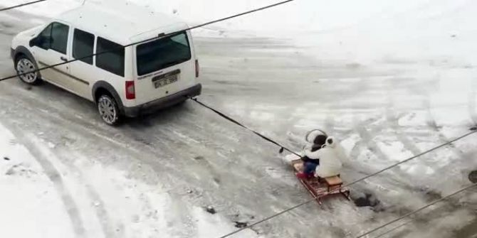 Afyonkarahisar’da Araç Ve Kızakla Tehlikeli Oyun