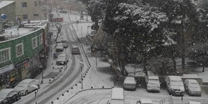 Mut’ta Kar Hayatı Olumsuz Etkiliyor