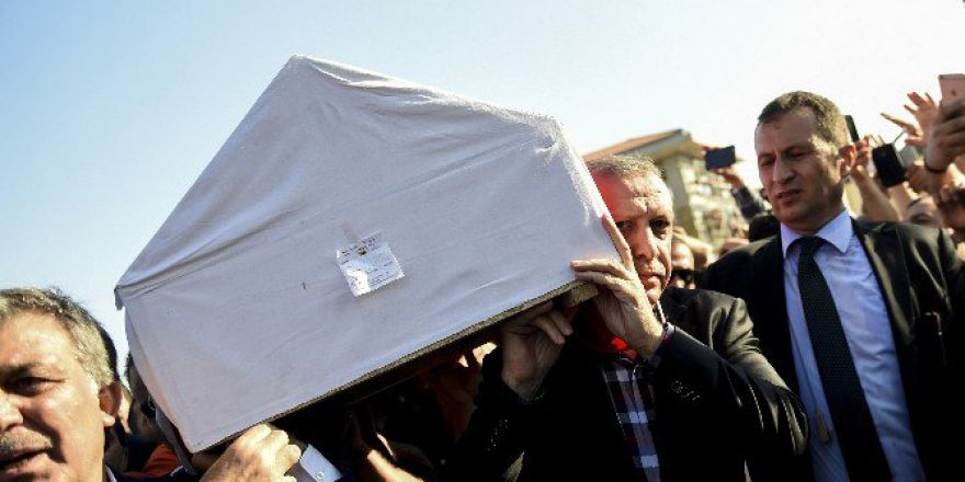 Cenaze Töreninde Gözyaşlarını Tutamayan Cumhurbaşkanı Erdoğan Konuşmasını Yarıda Kesti