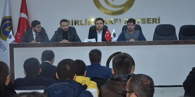 Gönüllü Kuruluşlar Mehmet Akif’i Andı