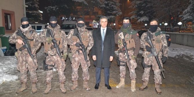 Vali Baruş’tan Polis Özel Harekat’a Ziyaret
