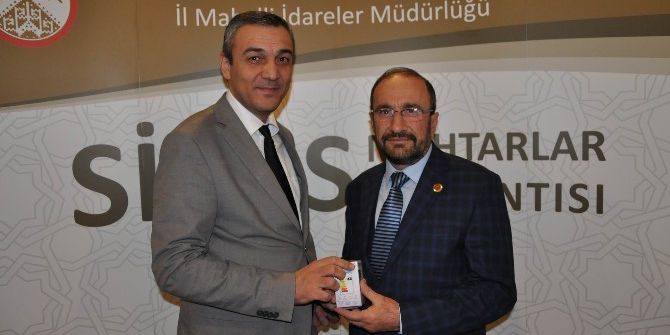 Çedaş, Döviz Bozduran Muhtarlara Led Ampul Hediye Etti