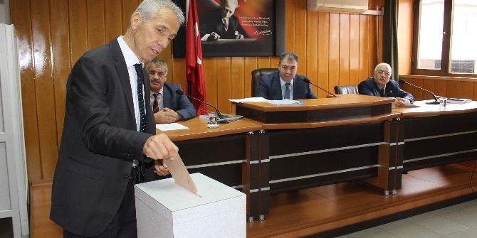 İl Genel Meclisi Denetim Komisyonuna Üye Seçimi Yaptı