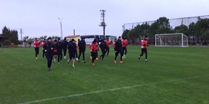 Altınova Belediyespor Antalya Kampında