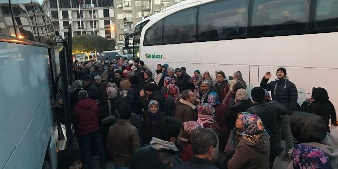 Manisa’da 2017’nin İlk Umre Kafilesi Uğurlandı