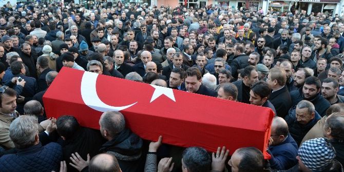 İstanbul’daki Saldırıda Hayatını Kaybeden Trabzonlu Genç Son Yolculuğuna Uğurlandı