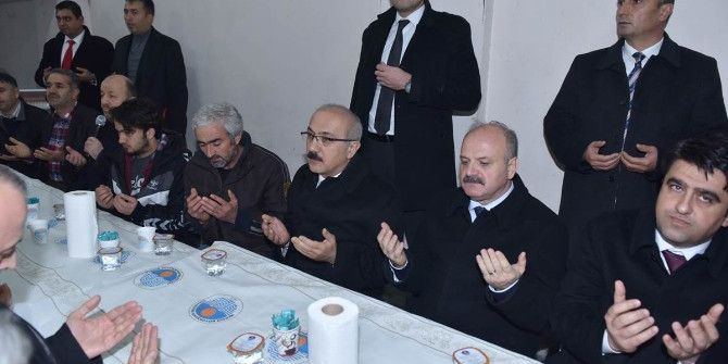 Bakan Elvan, Selde Hayatını Kaybeden Soner Yılmaz’ın Ailesini Ziyaret Etti