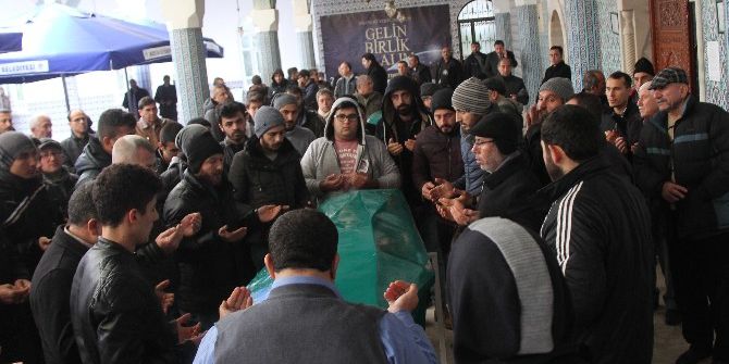 Denizde Cansız Bedenine Ulaşılan Üniversite Öğrencisi Son Yolculuğuna Uğurlandı