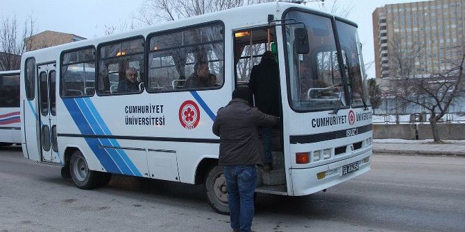 Cumhuriyet Üniversitesi’nde Engellilere Özel Servis Aracı