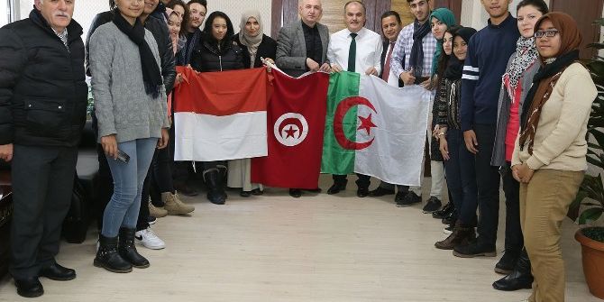 Başkan Gürlesin Yabancı Öğrencileri Ağırladı