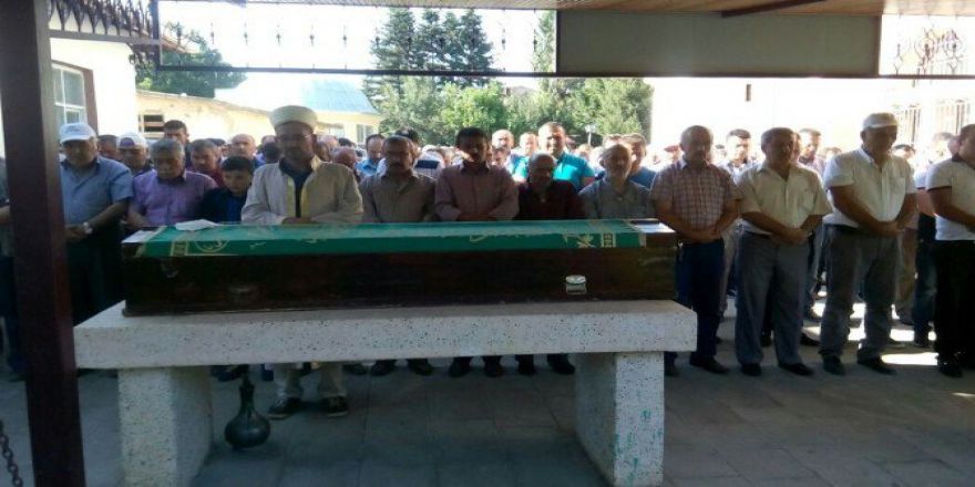 Komşusu Tarafından Ayı Zannedilip Öldürülen Şahıs, Toprağa Verildi