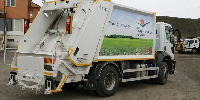 Çöp Kamyonun Altında Kalan Kadın Öldü