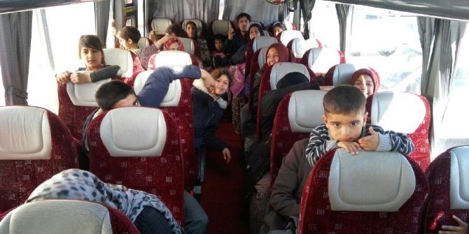 Suriyeliler Kamplara Taşındı