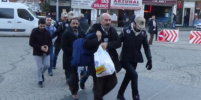 Bursa’da Gözaltına Alınan Hdp’liler Adliyeye Sevk Edildi