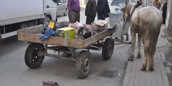 Acılar İçinde Ambulans Bekledi
