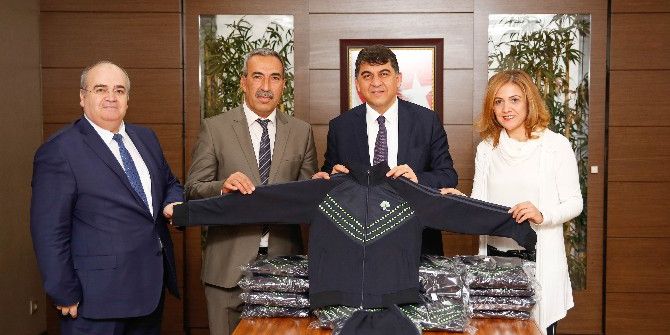 Şehitkamil Hem Öğretiyor Hem De Spor Yaptırıyor