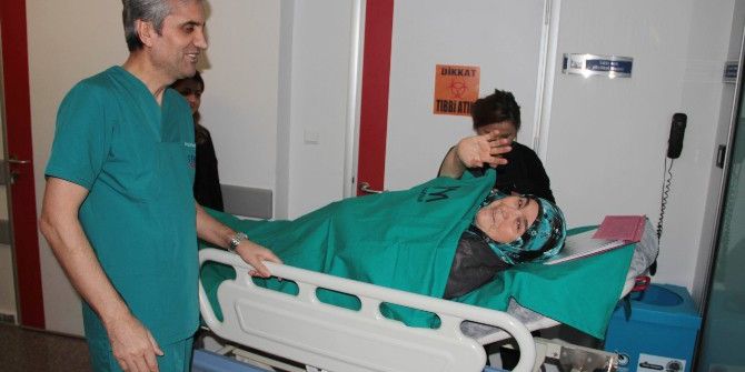 “Özgür Kız” Ayşe Teyze Yağlarını Aldırıyor