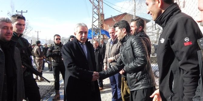 Vali Toprak Sınır Bölgesini Ziyaret Etti