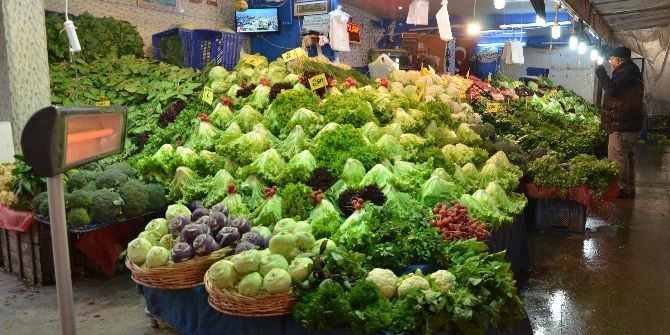 Kar Yağışı Ve Soğuklar Sebze Fiyatlarını Arttırdı