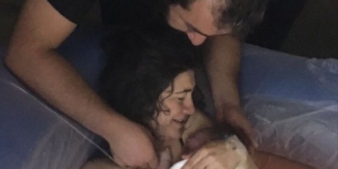 Dünyaya Gözlerini Su Dolu Havuzda Açtı