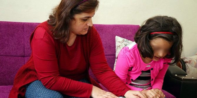 Yılbaşı Gecesinde Bedava Dağıtılan Pastanın İçinden Raptiye Çıktı