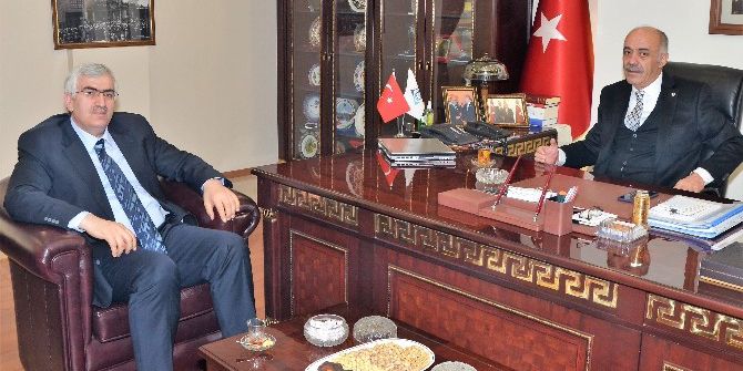 Ak Parti İl Başkanı Öz, Başkan Yücelik’i Ziyaret Etti