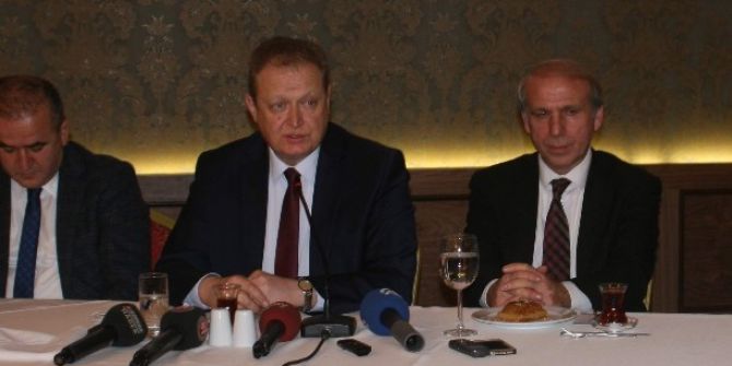 Trabzon Valisi Yücel Yavuz Basınla Öğle Yemeğinde Buluştu