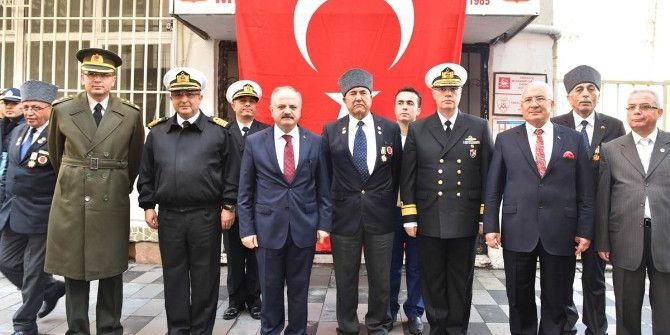 Vali Çakacak, Muharip Gaziler Derneği’ni Ziyaret Etti