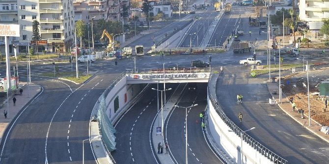 Mersin’in İkinci Bat-çık Projesi Demokrasi Kavşağı Açıldı