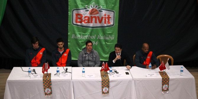 Banvitli Oyuncular Öğrencilerin Misafiri Oldu