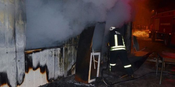Milas’ta İşçilerin Kaldığı Konteynerde Yangın Çıktı