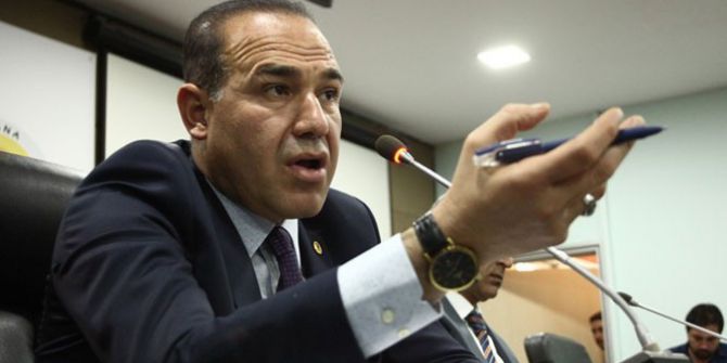 Adana Büyükşehir Belediye Başkanı Sözlü Kaza Yaptı