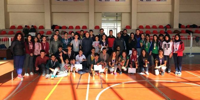 Badminton İl Müsabakaları Sona Erdi