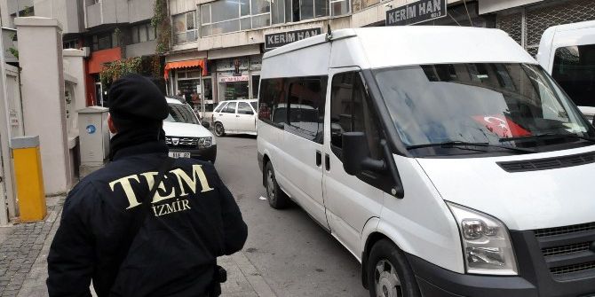 Saldırganla Aynı Evde Yaşadıkları Değerlendiriliyor