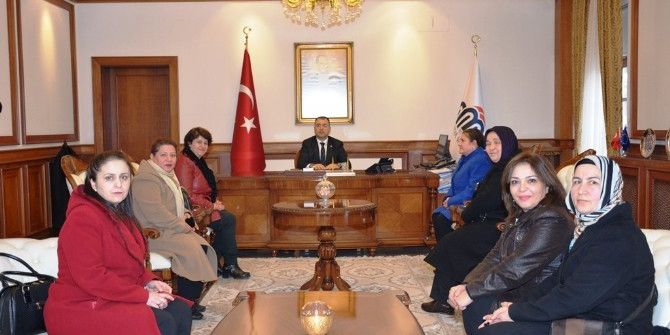 Mhp’li Kadınlardan Vali Toprak’a Ziyaret