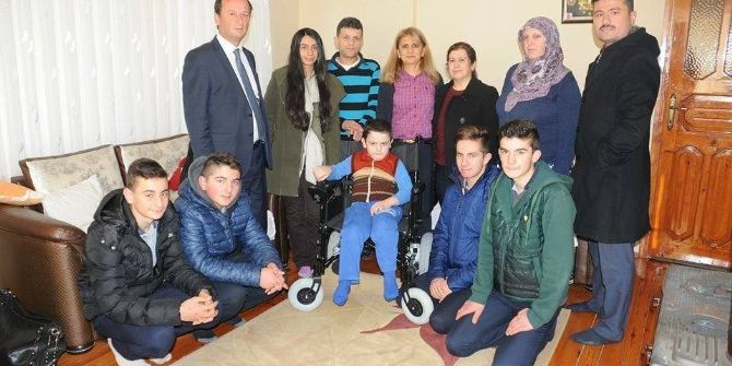 Öğrencilerden ‘Bir Engeli De Sen Kaldır’ Kampanyası