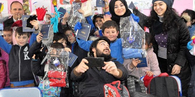 Gazi Üniversitesinden İhtiyaç Sahibi Öğrencilere Giysi Yardımı