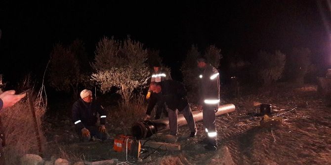 Vezirhan’da Ana Su Hattı Yenilenmesine Gece Gündüz Demeden Devam Ediliyor