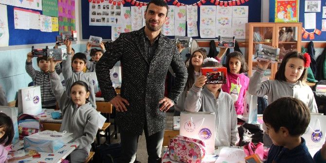 Kenan Sofuoğlu Konya’da Öğrencilerle Bir Araya Geldi