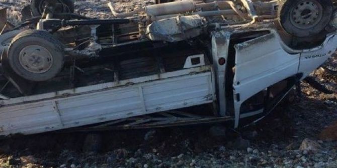 Takla Atan Kamyonetin Sürücüsü Yaralandı