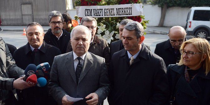 Cem Vakfı Reina Saldırısında Hayatını Kaybedenleri Andı