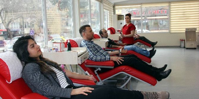 Kızılay’ın Çağrının Ardından Kan Stokları Artmaya Başladı